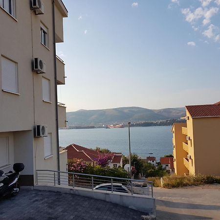 Apartment Tihana Trogir Exteriör bild