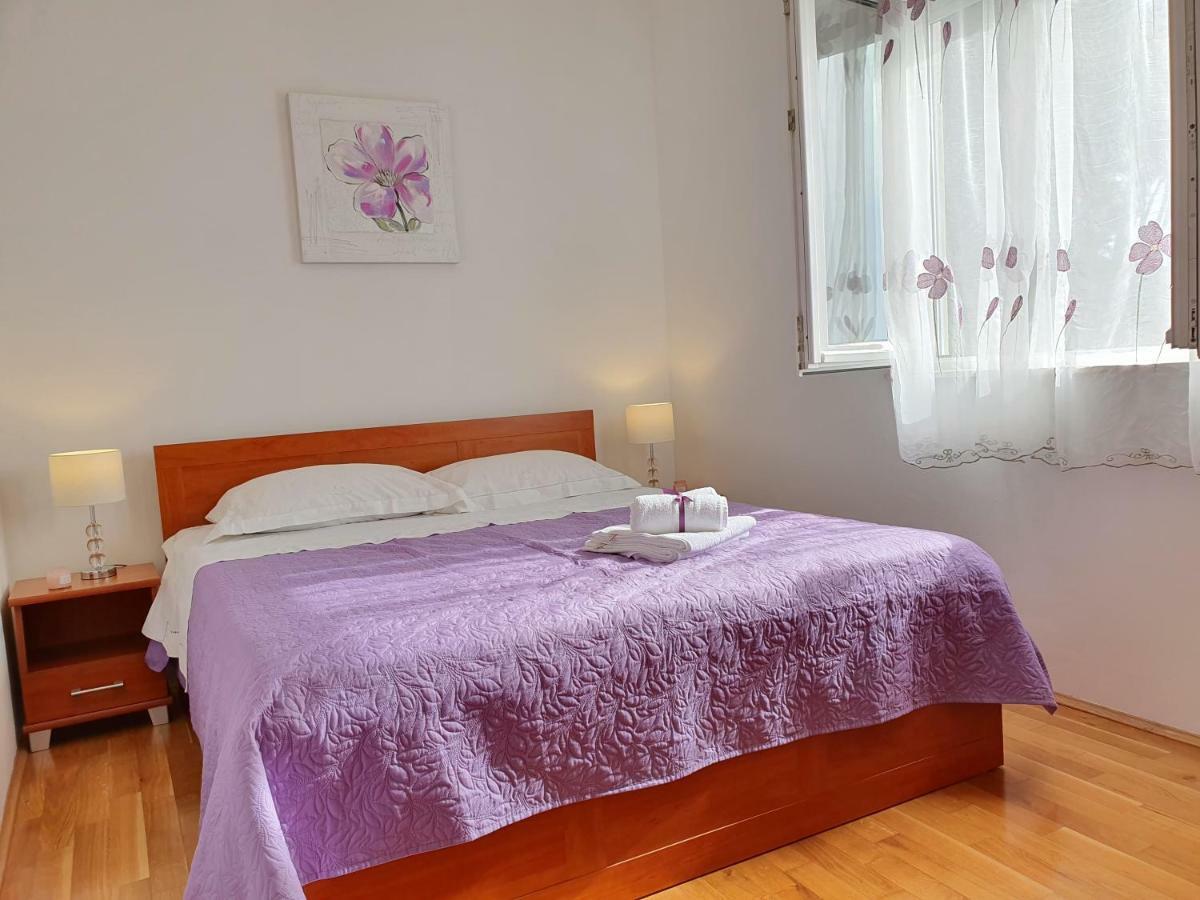 Apartment Tihana Trogir Exteriör bild