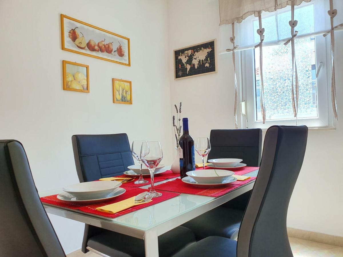 Apartment Tihana Trogir Exteriör bild