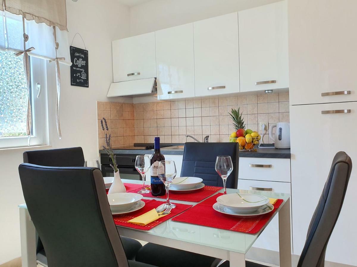 Apartment Tihana Trogir Exteriör bild