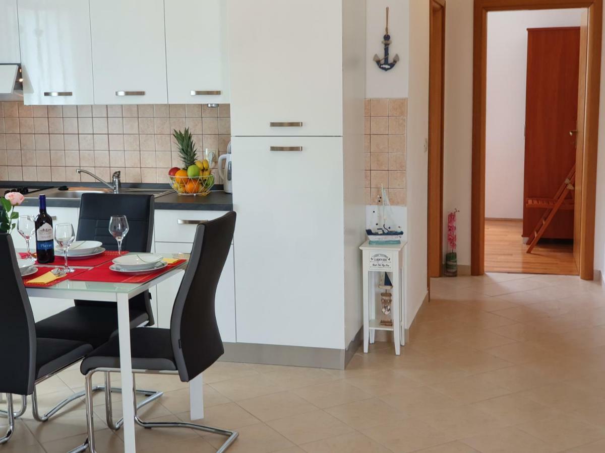 Apartment Tihana Trogir Exteriör bild