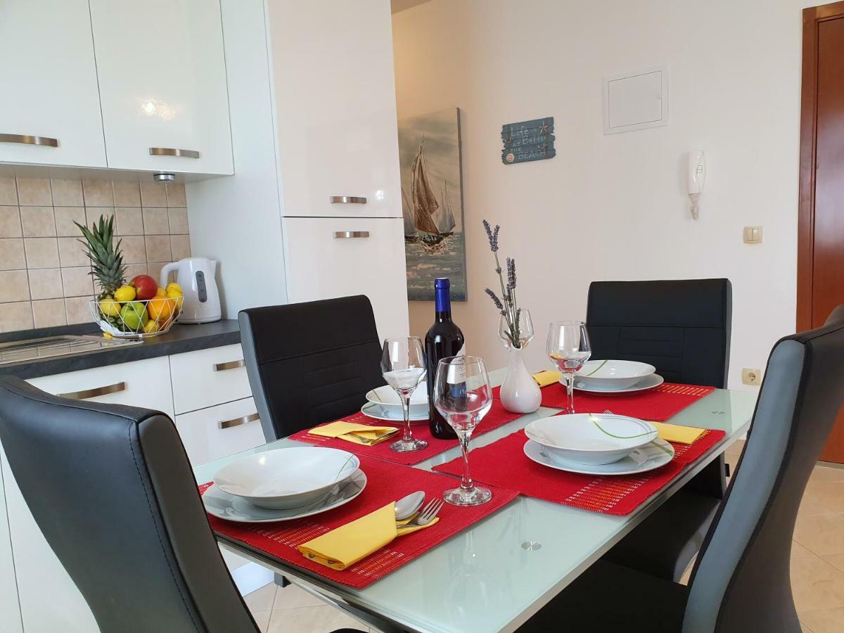 Apartment Tihana Trogir Exteriör bild
